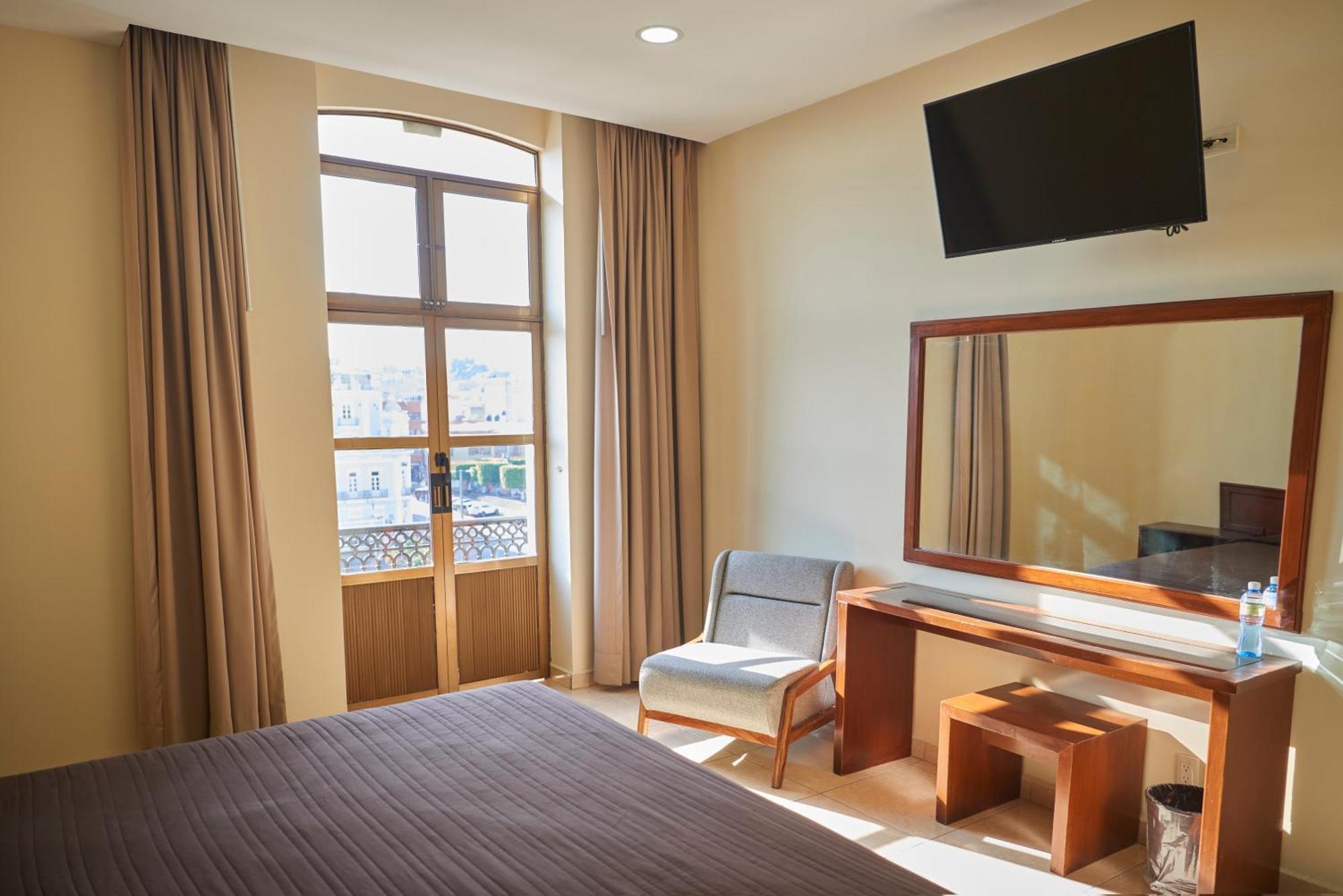 Hotel Fiesta Altena テパティトラン・デ・モレロス エクステリア 写真