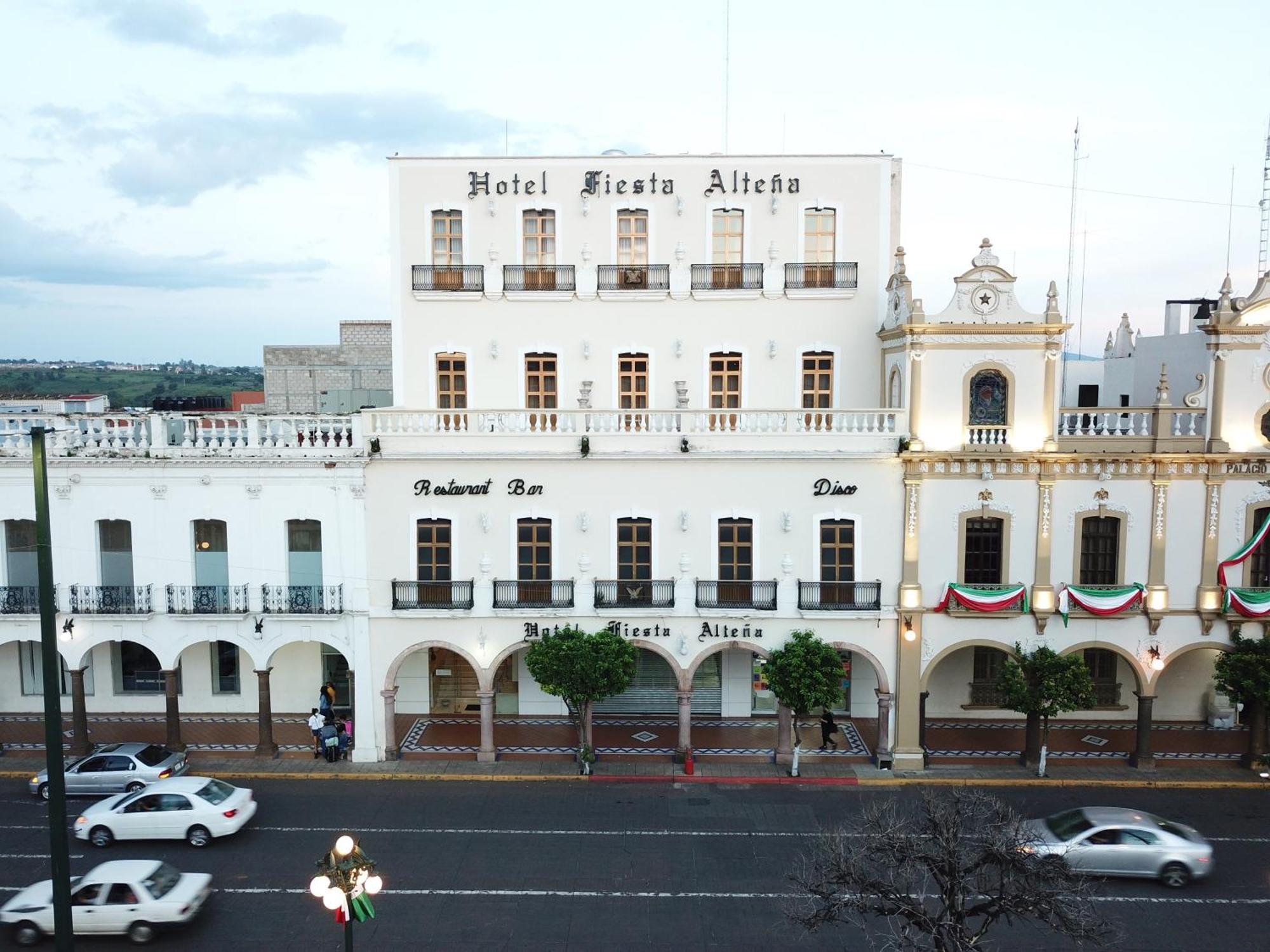 Hotel Fiesta Altena テパティトラン・デ・モレロス エクステリア 写真